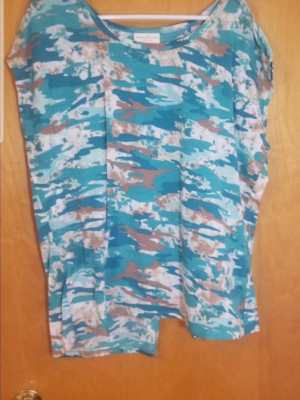 Bobbie Brooks Teal Camo Open Back Shirt Womens Size 2XL in Very Good Condition